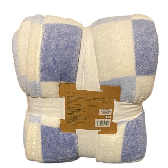 Twin Plush Blanket (NWT!) - Picture 2 of 4